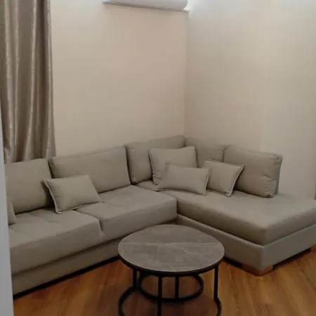 شقة Beachside Modern In غوليم